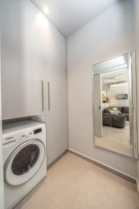 bathroom1