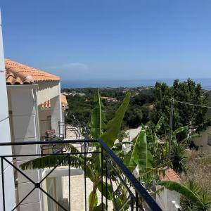 helens_house_with_pool_ratzakli_2